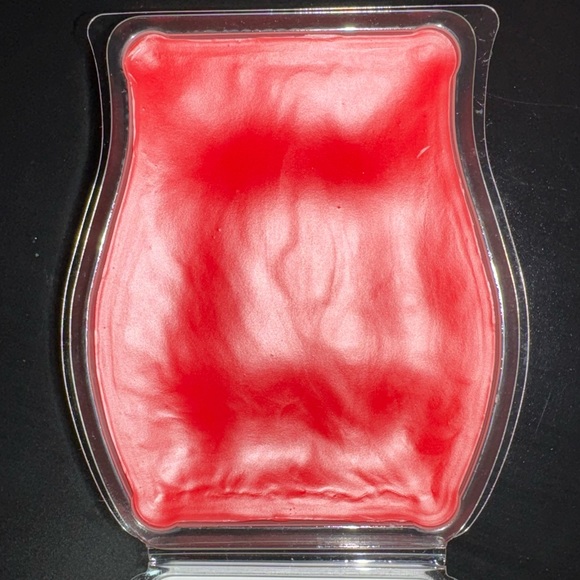 Scentsy Red, White & Berry Pie Wax Bar - Picture 4 of 4